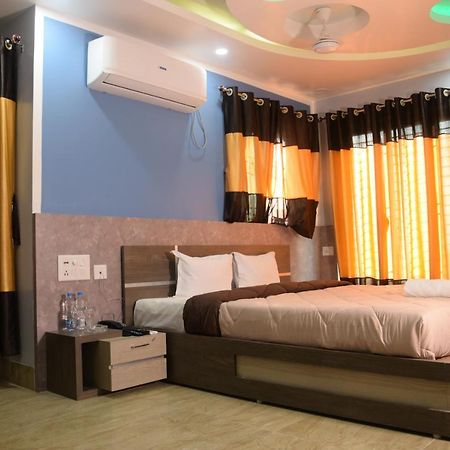 Hotel Nandini Baharampur Exterior photo